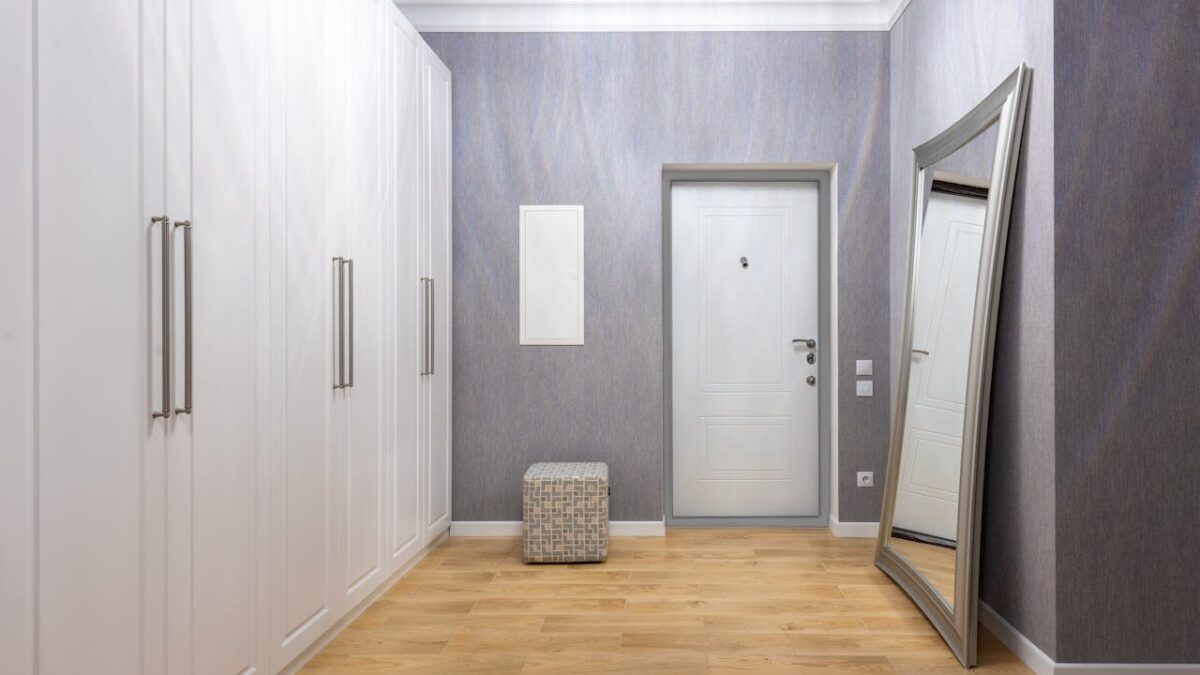 Projekt szafy do przedpokoju – jaki powinien być